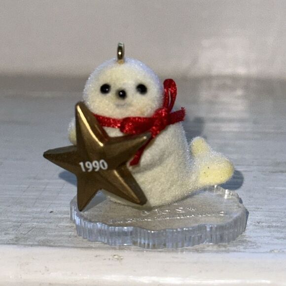 New in box vintage 1990 Hallmark miniature Little Seal Keepsake Ornament - Picture 4 of 5